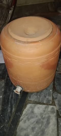 Mitti wala cooler hai just tooti change honi hai