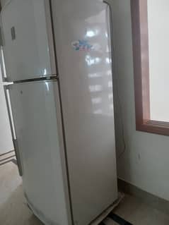 Dawlance fridge urgent sale