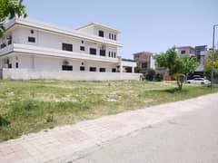 FOR SALE PRIME LOCATION CORNER SOUTH FACE 01 KANAL LEVEL PLOT IN DHA PHASE 5 ISLAMABAD