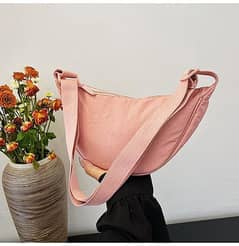 Trendy Shoulder Bag – Everyday Handbag in 6 Vibrant Shades