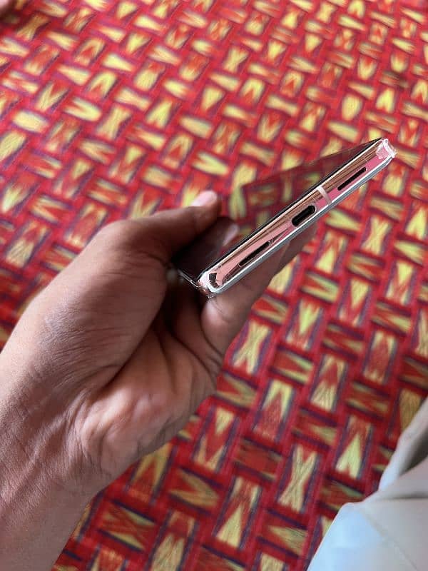 Google pixel 7 pro display changed,display like a orignal good colors 4