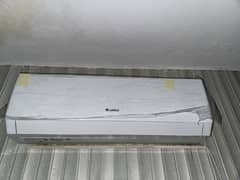 Gree Inverter AC 1.5 Tons just 10 days used