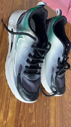 fashion sports shoe