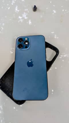 “iPhone