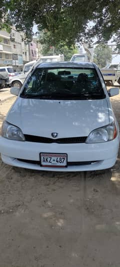 Toyota platz 2001
