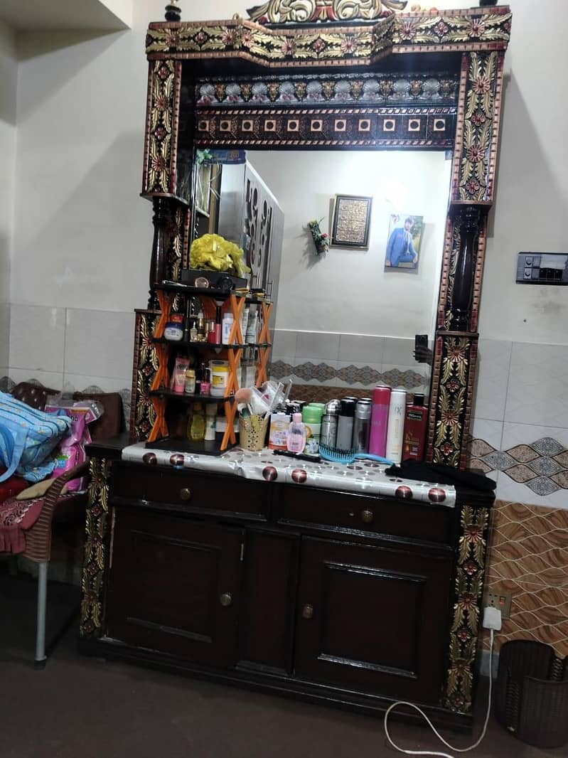 bed with side table and dressing table and almari 1