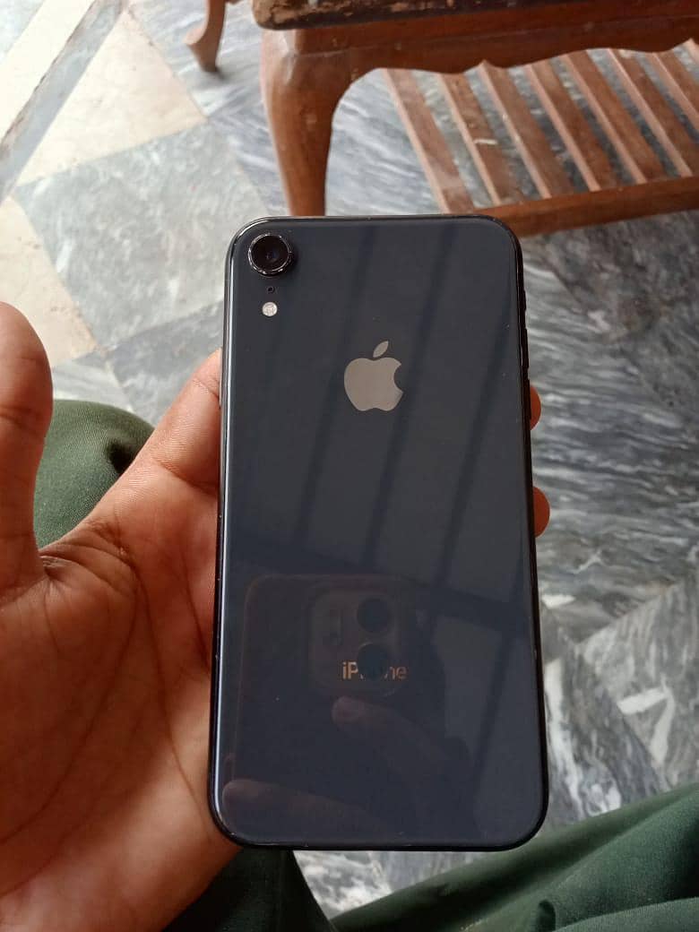 iphone XR pta approved 0