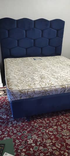 king size bed with matress
