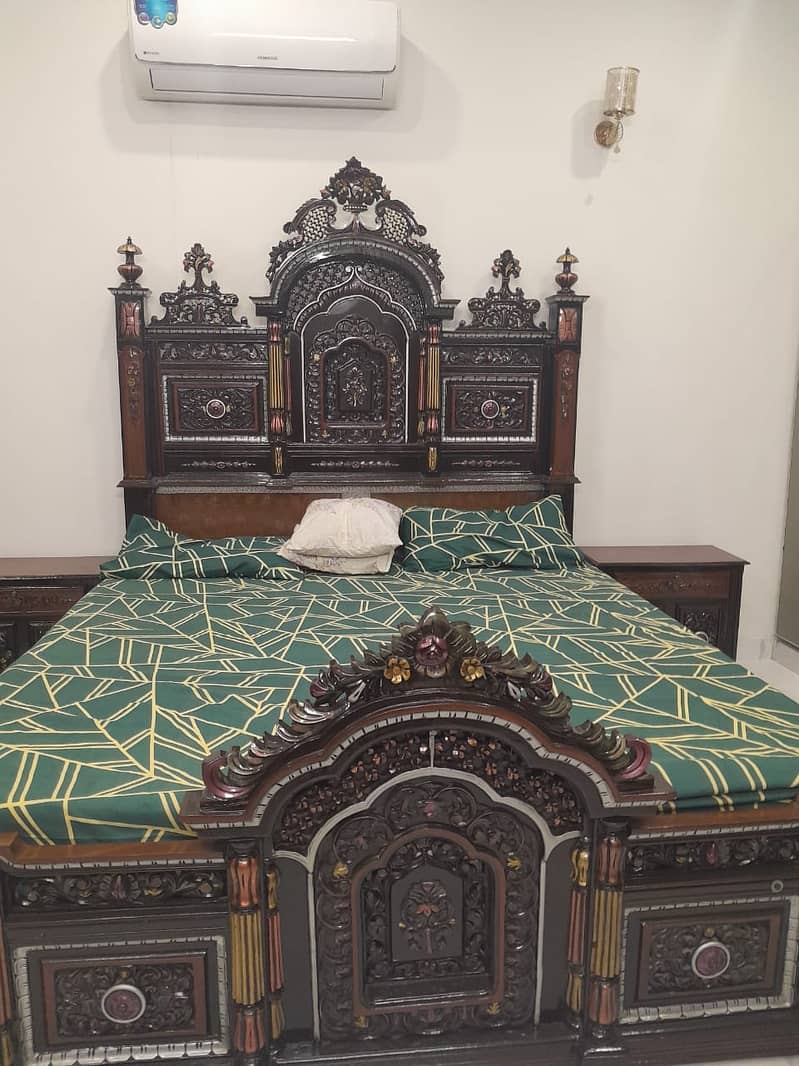 bed with side table and dressing table 3