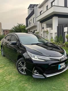 Toyota Corolla Altis grande 2019b