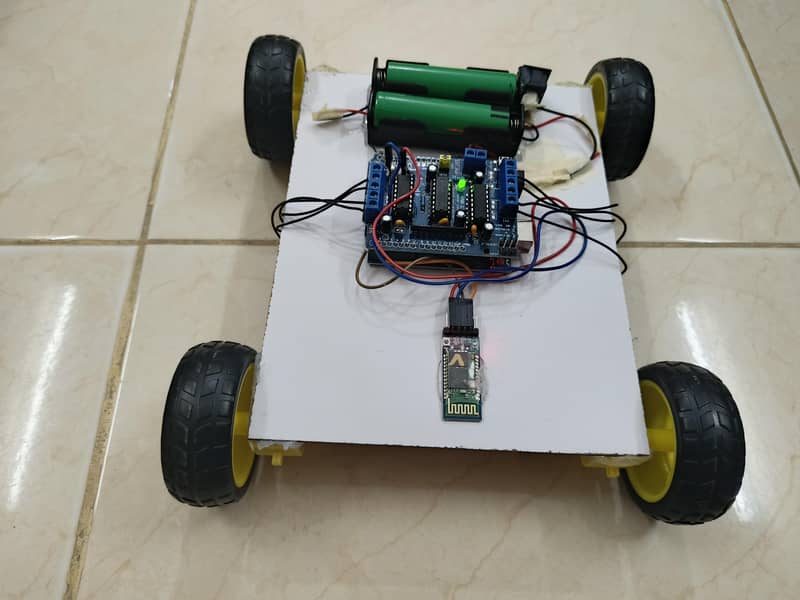 Arduino based Bluetooth  Mobile control car 0