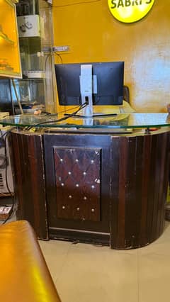 D Shape Table with 9 mm glass