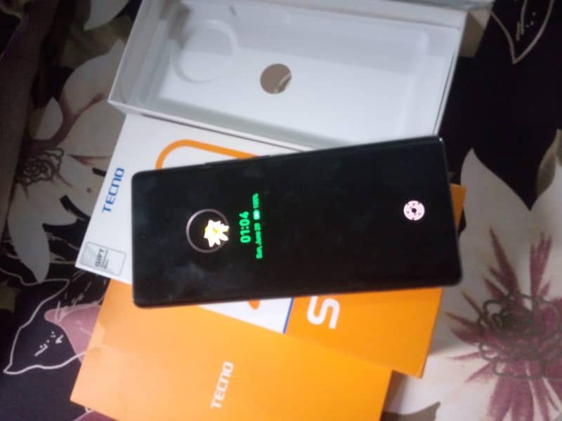 spark 20 pro plus with cmplt box 3