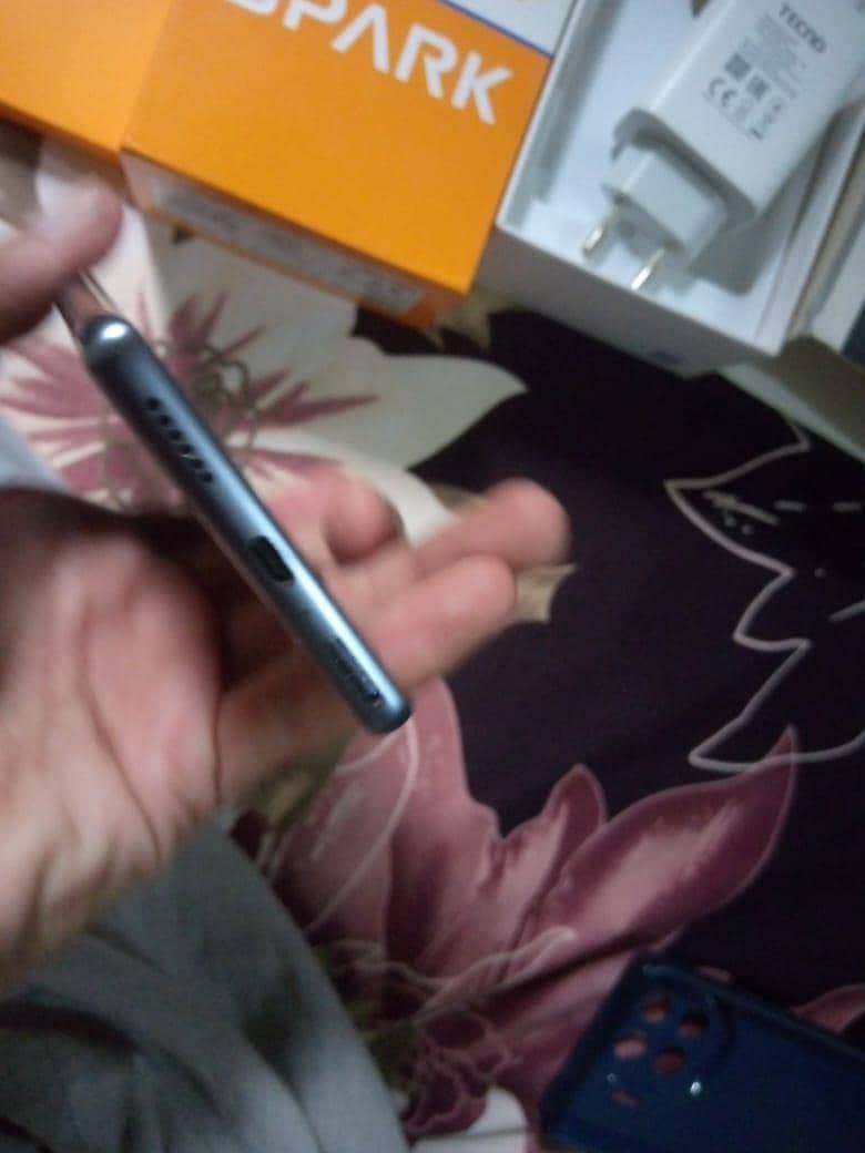 spark 20 pro plus with cmplt box 5