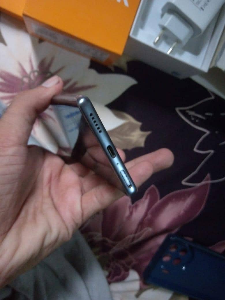 spark 20 pro plus with cmplt box 6