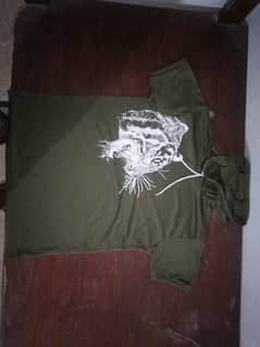 T-shirt with cap