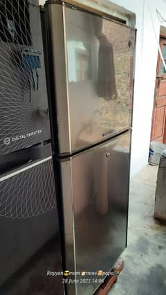 Pel Used Small Size Fridge For Sale Good Condition