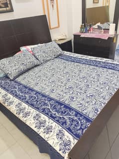 Bed set.