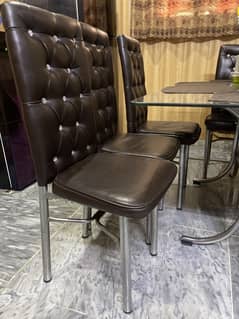 Aluminum dinning table non damage 9/10 condition