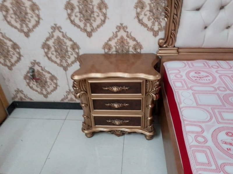 King Bed with dressing table  and side tables 1