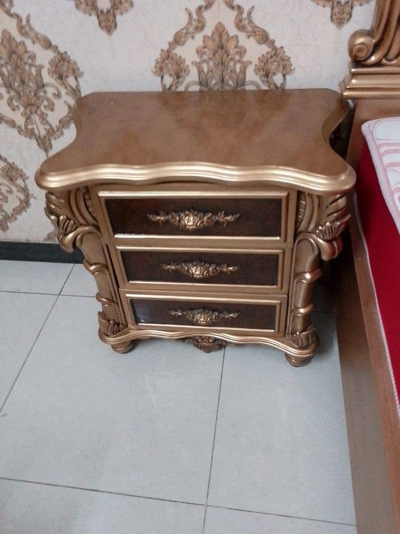 King Bed with dressing table  and side tables 2