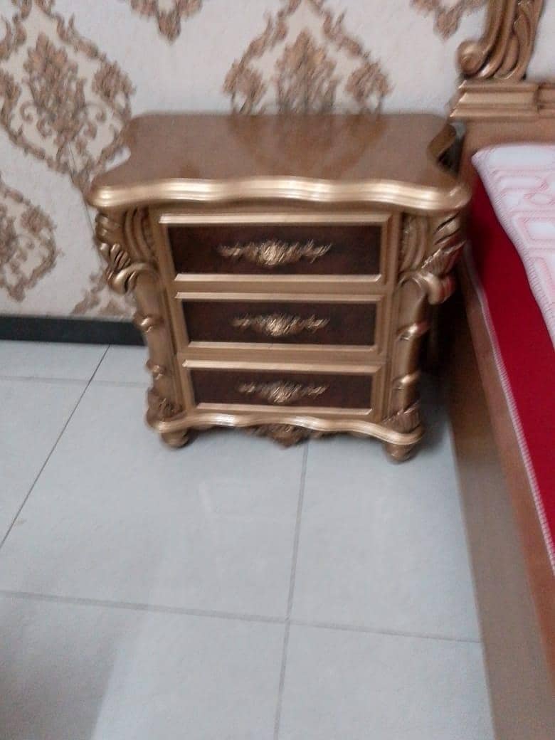 King Bed with dressing table  and side tables 3