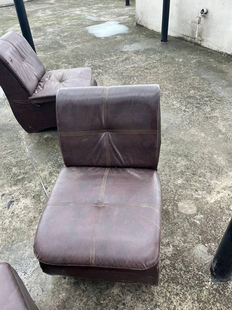 4 sofa wuth good condition 1