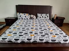 Bed set for sale without mattress