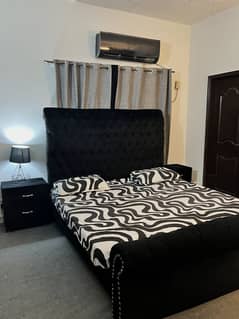 bed/ cabinet/ side tables