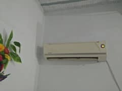 1.5 tone Dulance split AC noninvertor used in running  poisition