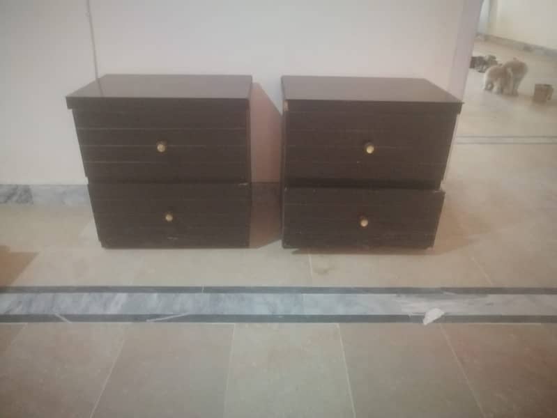 Double bed with imported mattress , side tables and dresing table 6