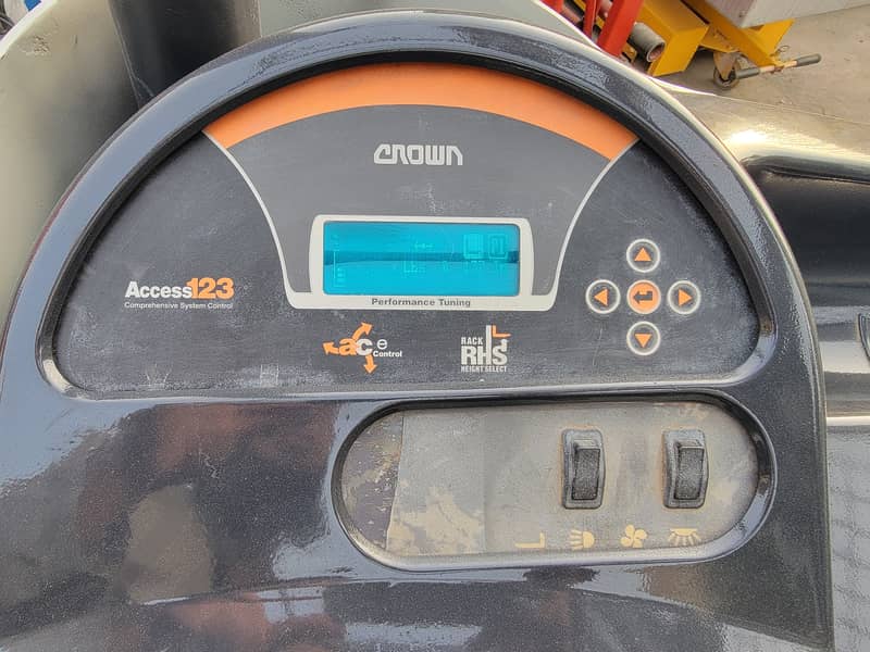 CROWN RD5725-30 Reach Truck Stacker Lifter Forklift Electric Forklift ...