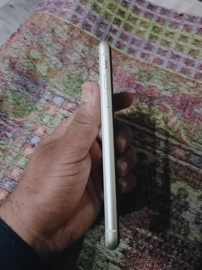 Iphone XR Non PTA Factory Unlock with Box 6