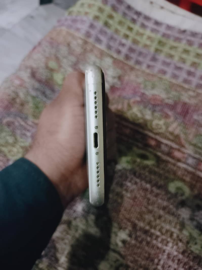Iphone XR Non PTA Factory Unlock with Box 8