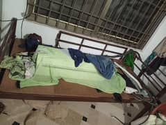 3 bed lohe k ya bunk bed tha is KO 3 hison Mai kr Diya h bacon k lie