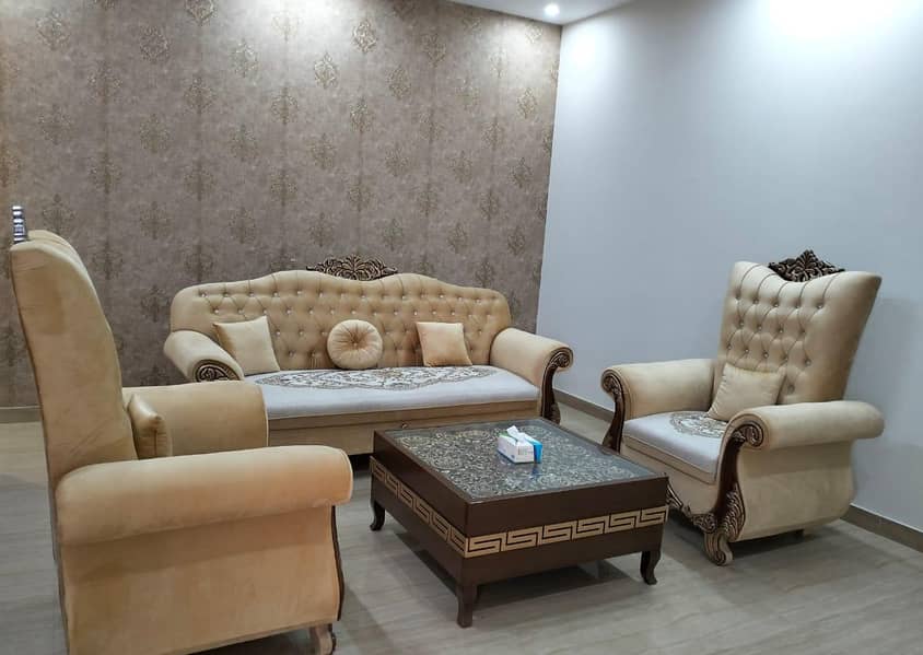 Sofa Set with Table 0