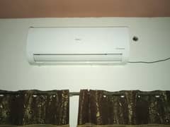 hair 1 ton inverter ac 1 year use 12hfc model
