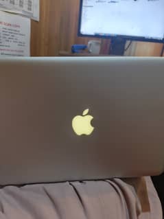 Apple macbook pro mid 2012  8GB RAM 256 SSD macos catilina 2019
