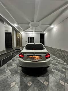 Hinda City white