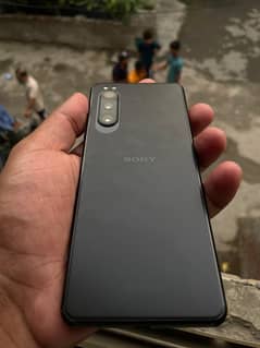 assalamualaikum I'm sailing my Sony Xperia 5 mark2 with original box