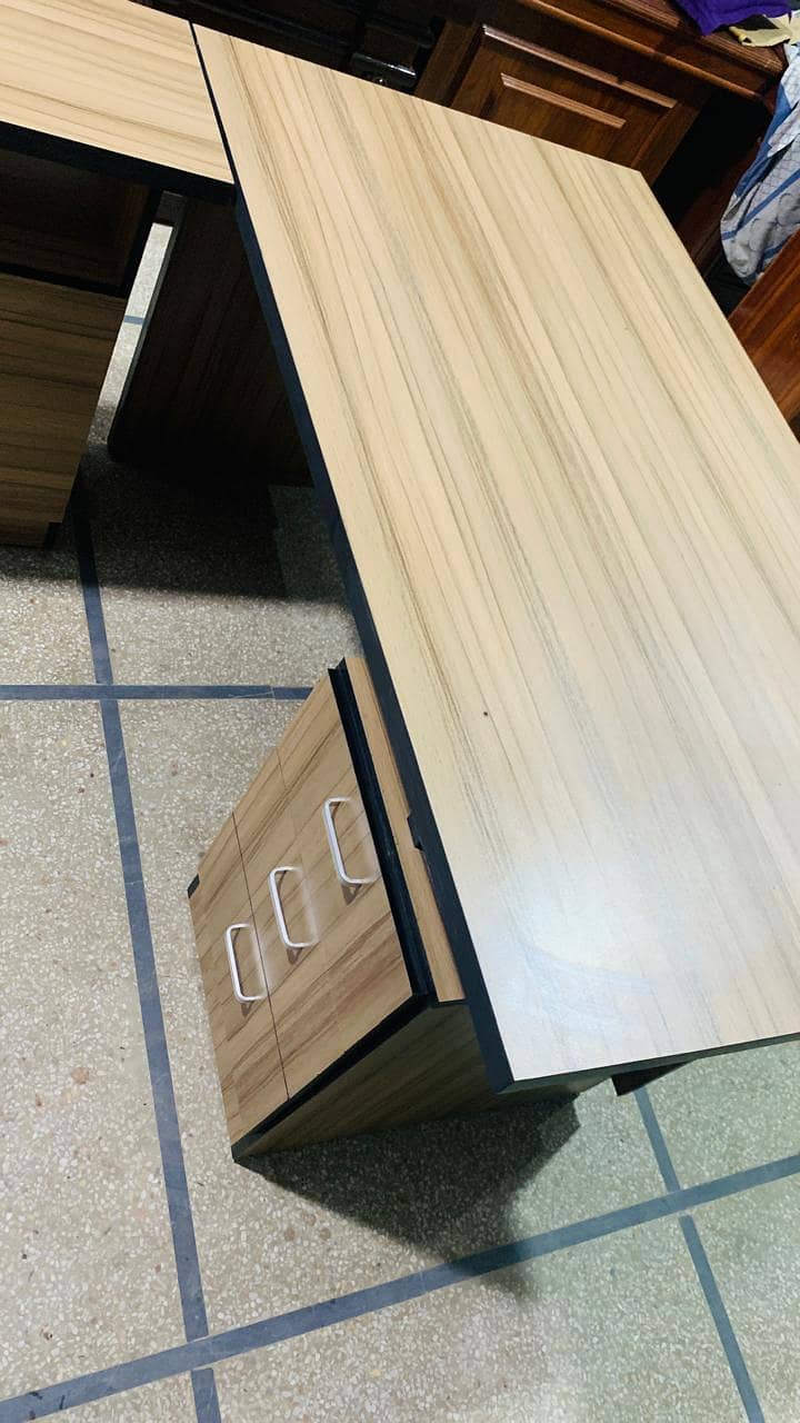 Office Tables Available in Stock 6