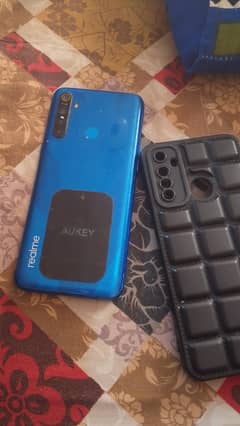 Realme 5 urgent sale 4/64 . .