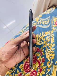 Xs max i phone for sale