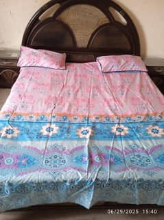 bed without side tables