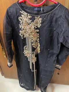short kurti hai available