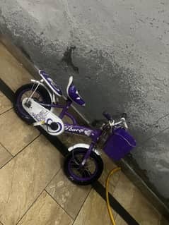 Girls cycle