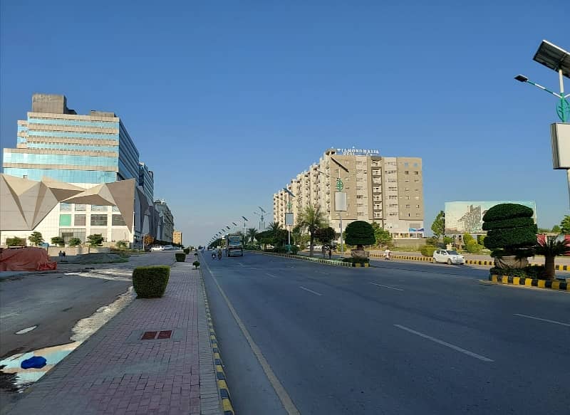 7 marla plot in gulberg residencia block H 2