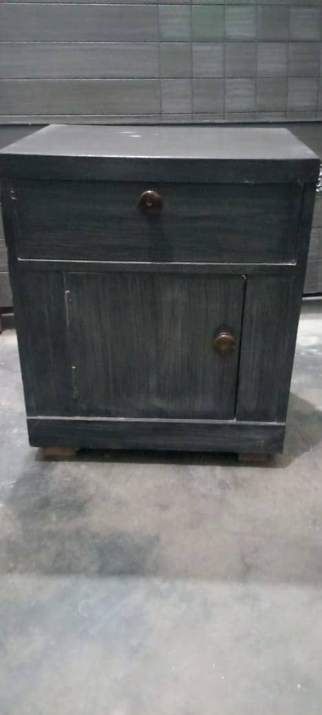 New condition bed few month use with dressing table 4