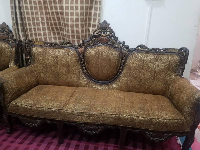 sofa set with tables 0
