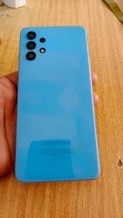 Samsung a32 with box 6/128 .